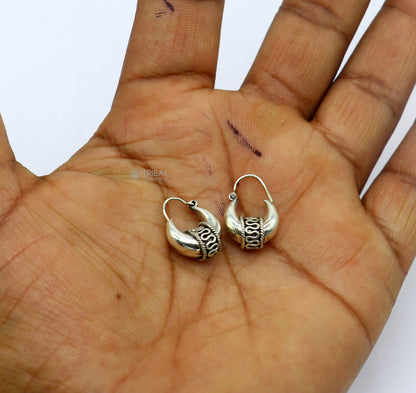 Sterling silver handmade hoops earrings with Bali antique style, unisex, personalized jewelry from Rajasthan India by TRIBAL ORNAMENTS