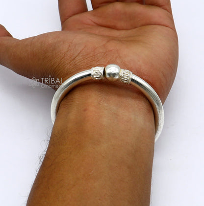 925 sterling silver tribal bangle bracelet with a plain shine ball design, handmade ethnic jewelry by TRIBAL ORNAMENTS.