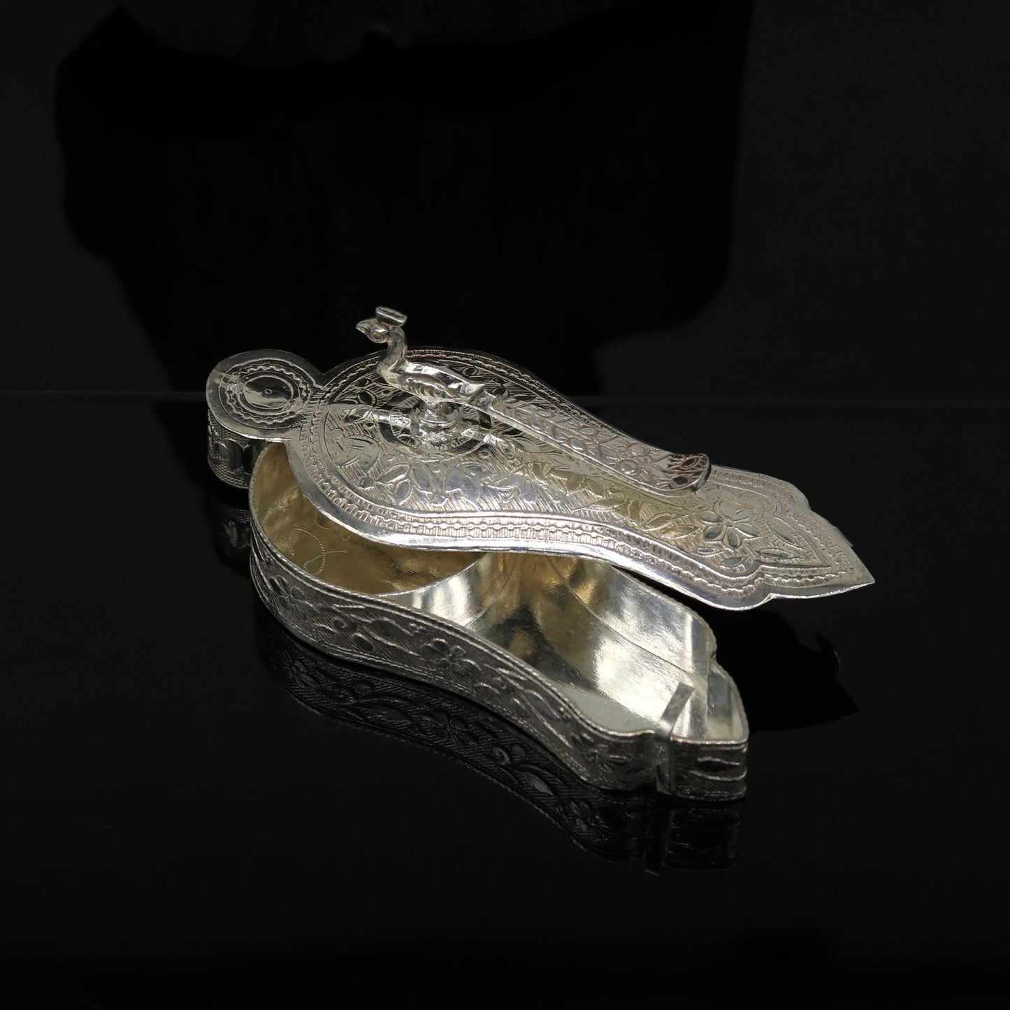925 sterling silver handmade fabulous unique design peacock trinket box, brides gift, casket box, silver article, silver utensils su65 - TRIBAL ORNAMENTS