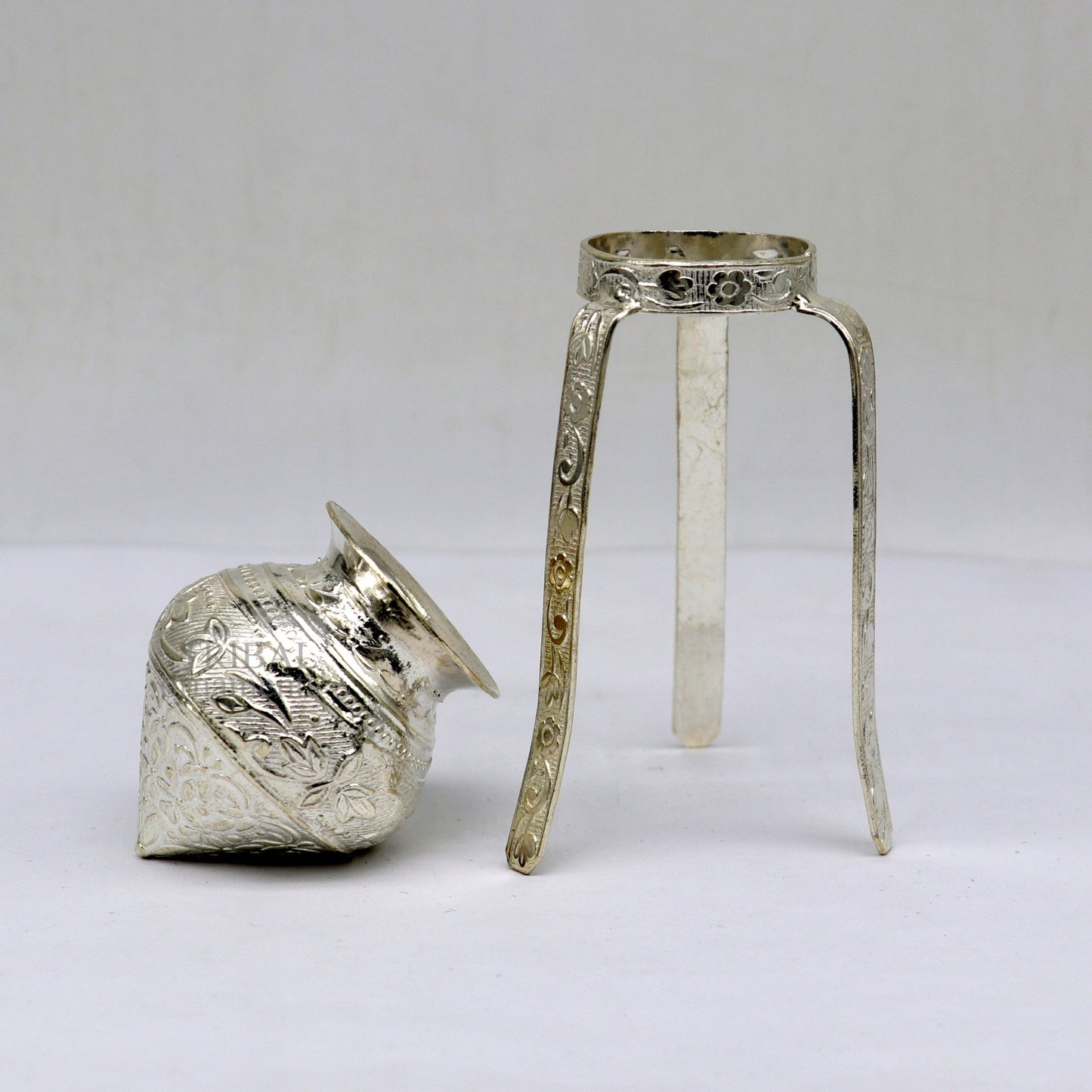 925 sterling silver handmade God shiva lingam water flow pot or puja kalas for Abhishek of lingam, best worshipping article from india su735 - TRIBAL ORNAMENTS