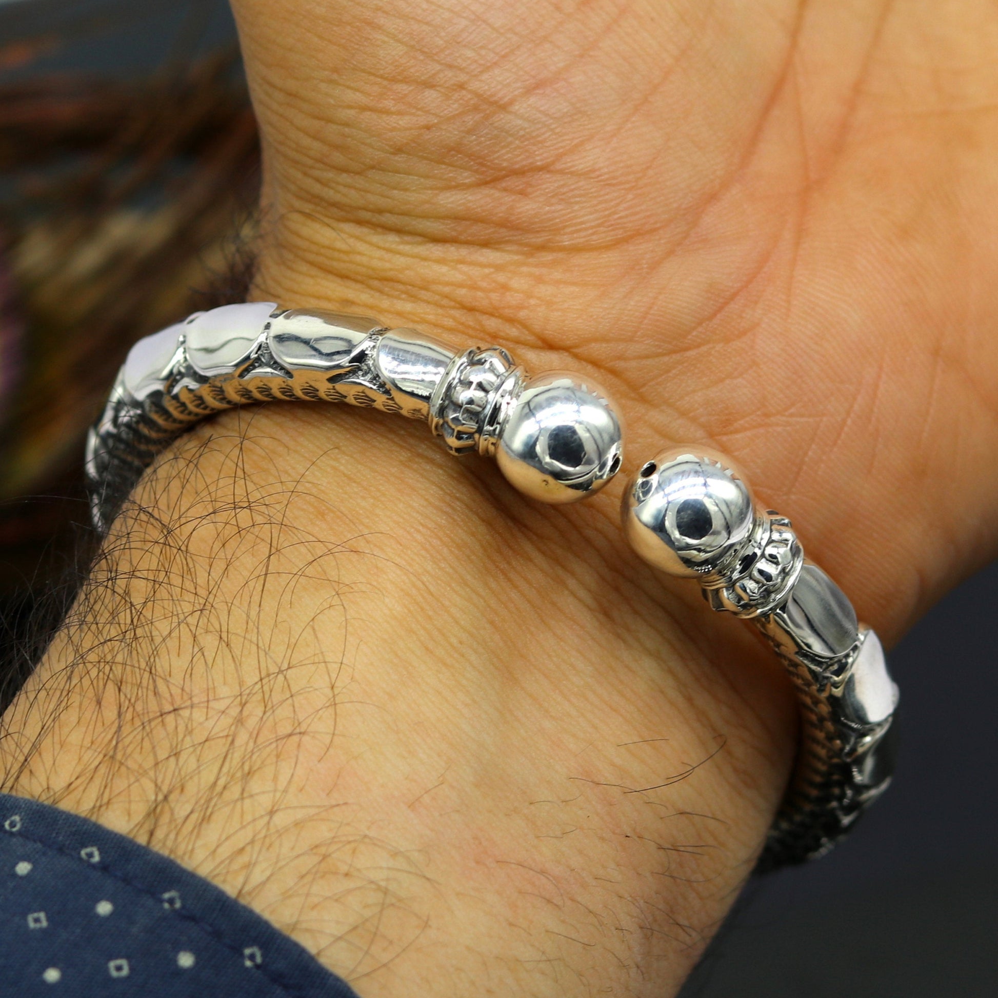 Sterling silver handmade bangle bracelet with vintage antique design, stylish unisex jewelry by TRIBAL ORNAMENTS.