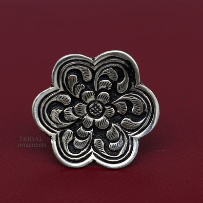 Sterling silver handmade flower-shaped adjustable ring by TRIBAL ORNAMENTS, unisex tribal ethnic jewelry with intricate chitai work design.