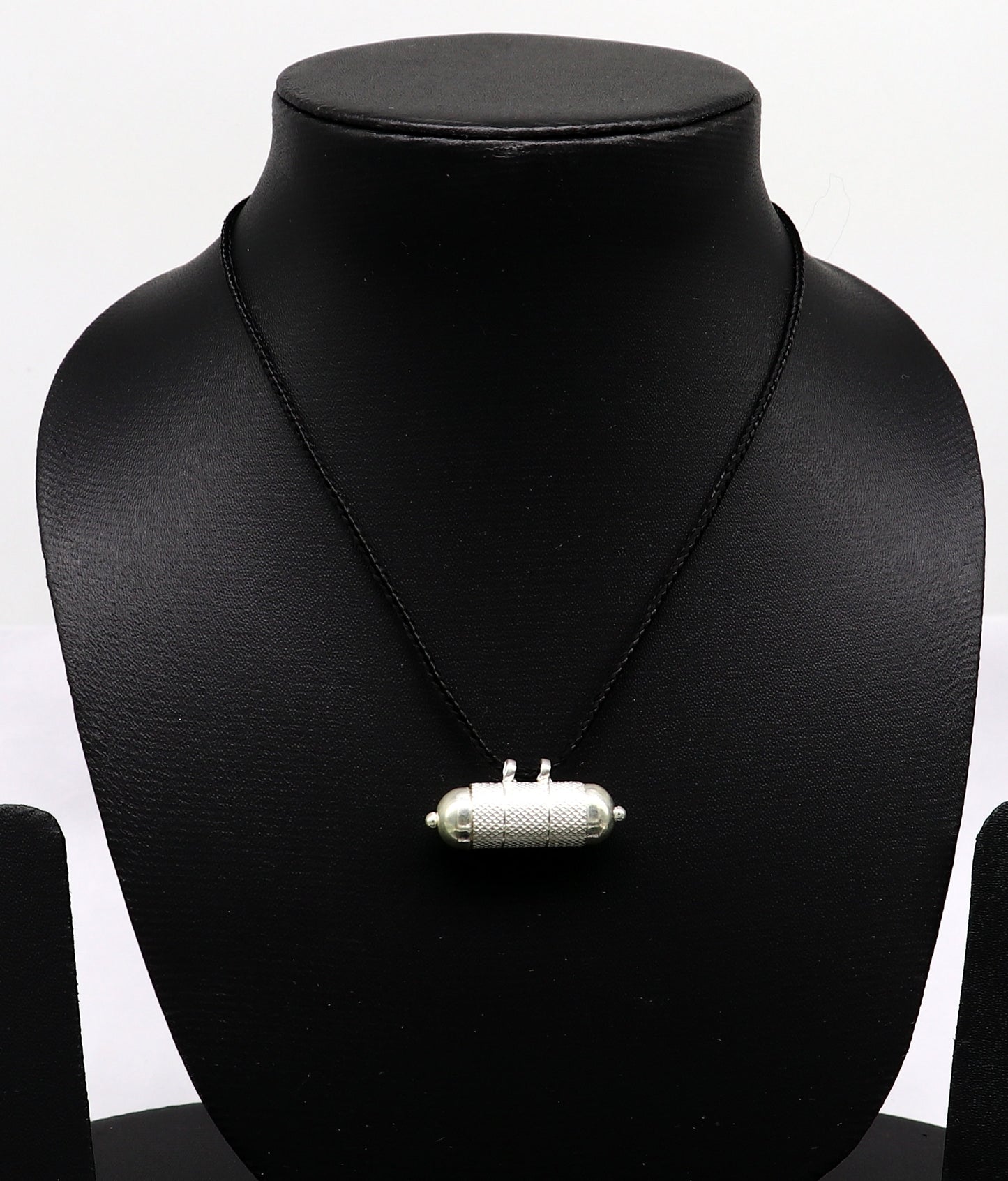 925 sterling silver handmade gorgeous round shape handmade amulet box pendant, mantra box, silver tabiz , box tribal jewelry ssp680 - TRIBAL ORNAMENTS