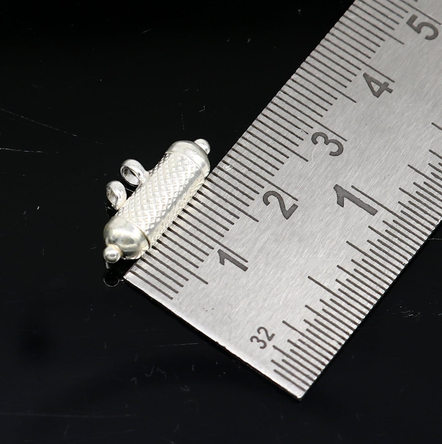 925 sterling silver handmade gorgeous round shape handmade amulet box pendant, mantra box, silver tabiz ,kavacham jewelry ssp701 - TRIBAL ORNAMENTS