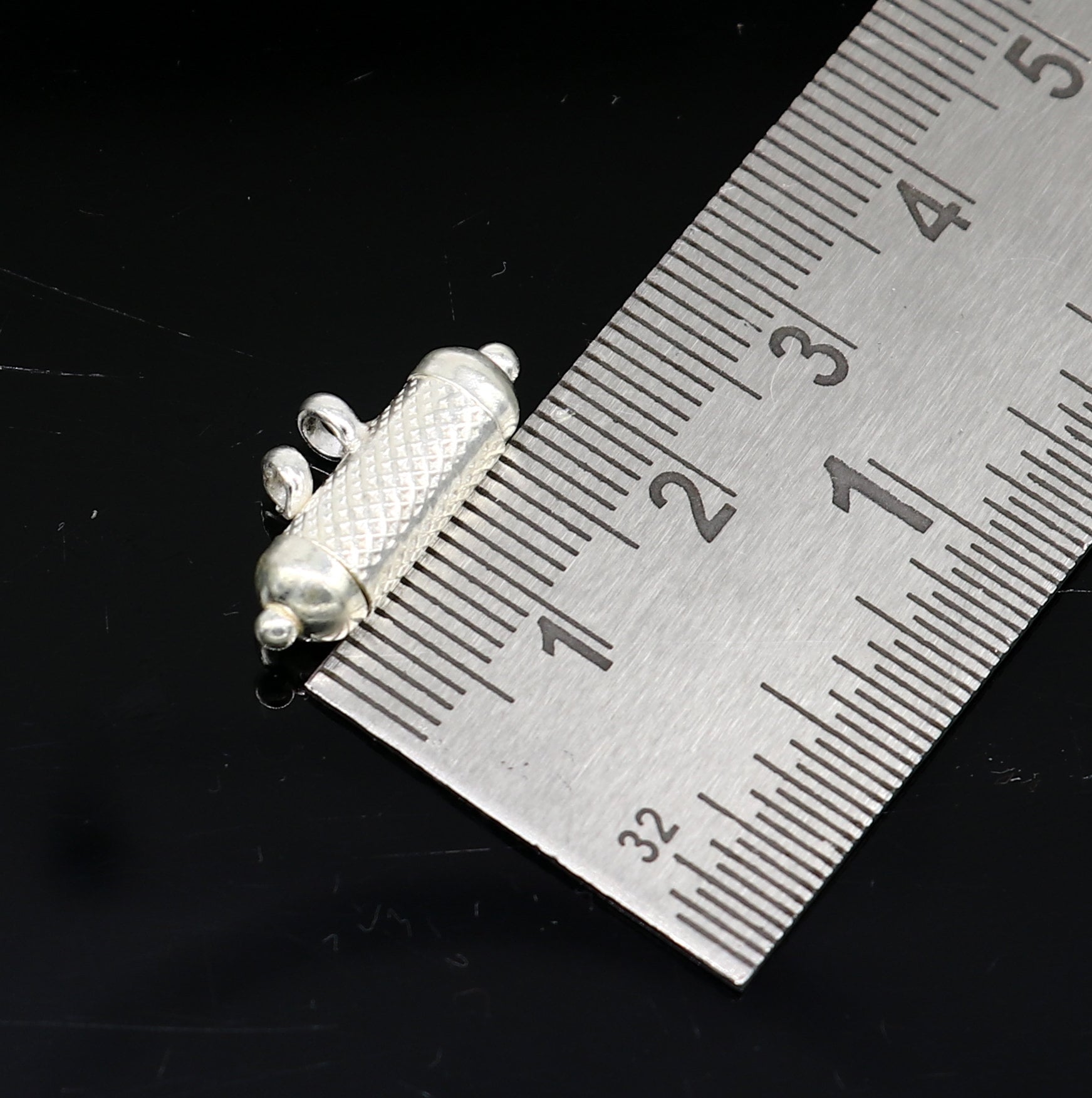 925 sterling silver handmade gorgeous round shape handmade amulet box pendant, mantra box, silver tabiz ,kavacham jewelry ssp701 - TRIBAL ORNAMENTS