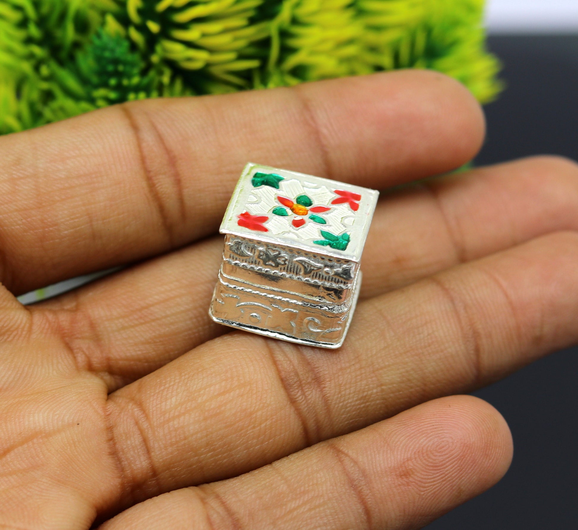 Small handmade 925 sterling silver trinket box with floral enamel work, floral casket container by TRIBAL ORNAMENTS.