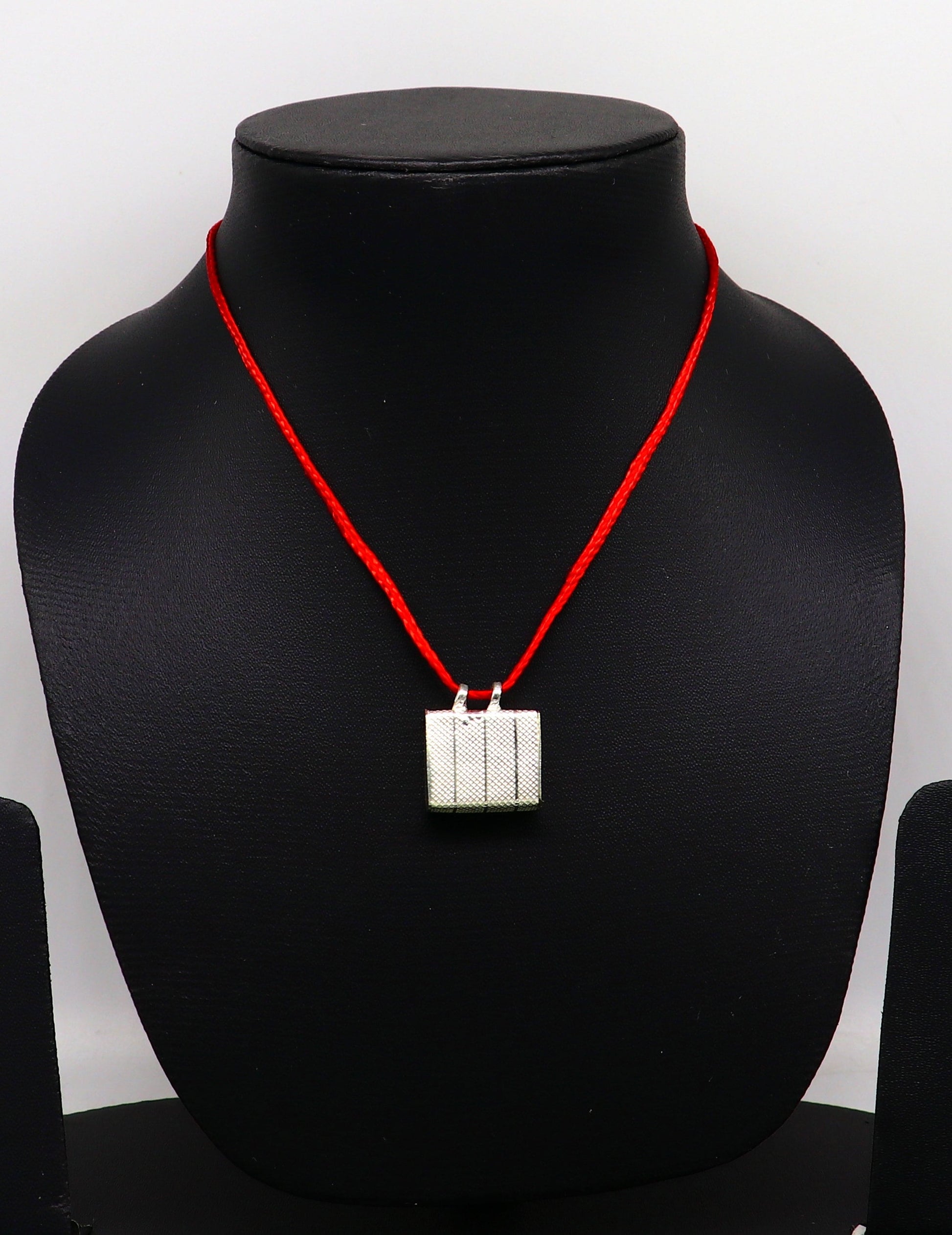 925 sterling silver handmade gorgeous Square shape handmade amulet box amulet pendant, mantra box, silver tabiz /mascot kavacham ssp664 - TRIBAL ORNAMENTS