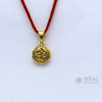925 sterling silver Hindu mantra 'Aum' OM pendant with gold polish, stylish good luck jewelry from TRIBAL ORNAMENTS.