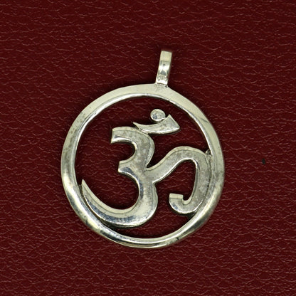 925 sterling silver Hindu mantra 'Aum' OM pendant, stylish unisex jewelry with intricate tribal design, handmade by TRIBAL ORNAMENTS.