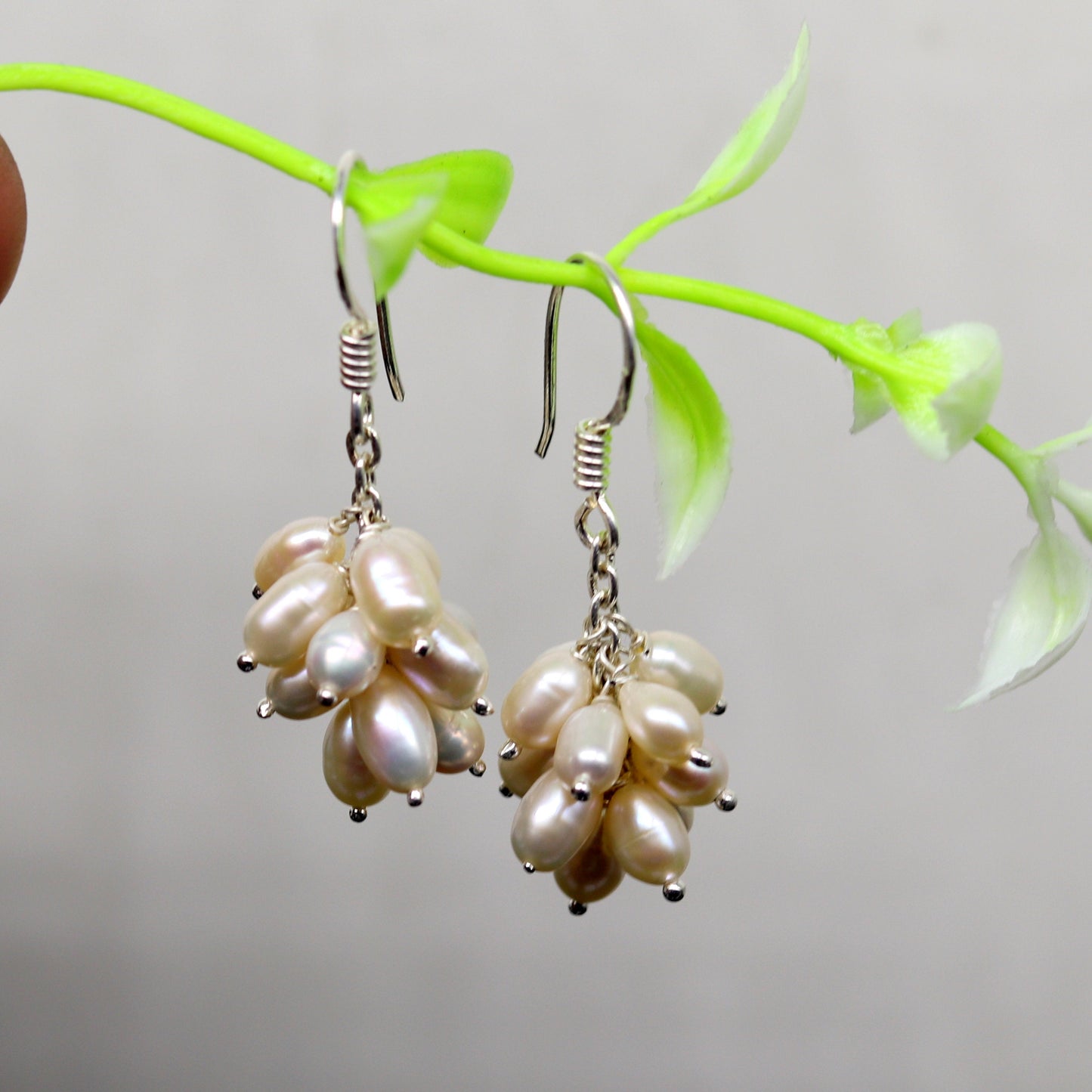 Sterling silver handmade hoops earrings with tiny freshwater pearl, perfect for bridesmaids, by TRIBAL ORNAMENTS.