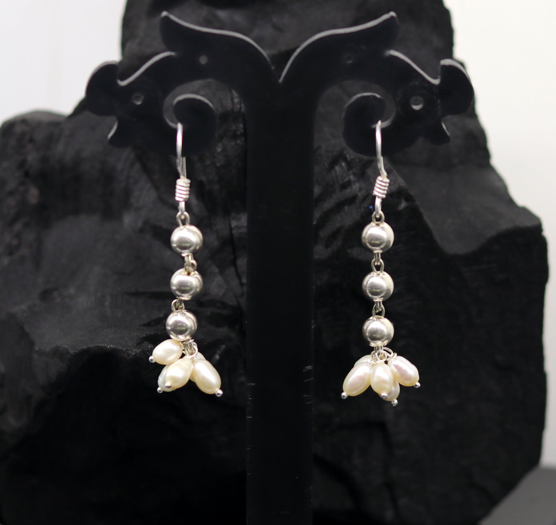 925 sterling silver handmade hoops earring with natural freshwater pearl, dangle design, perfect for bridesmaids by TRIBAL ORNAMENTS