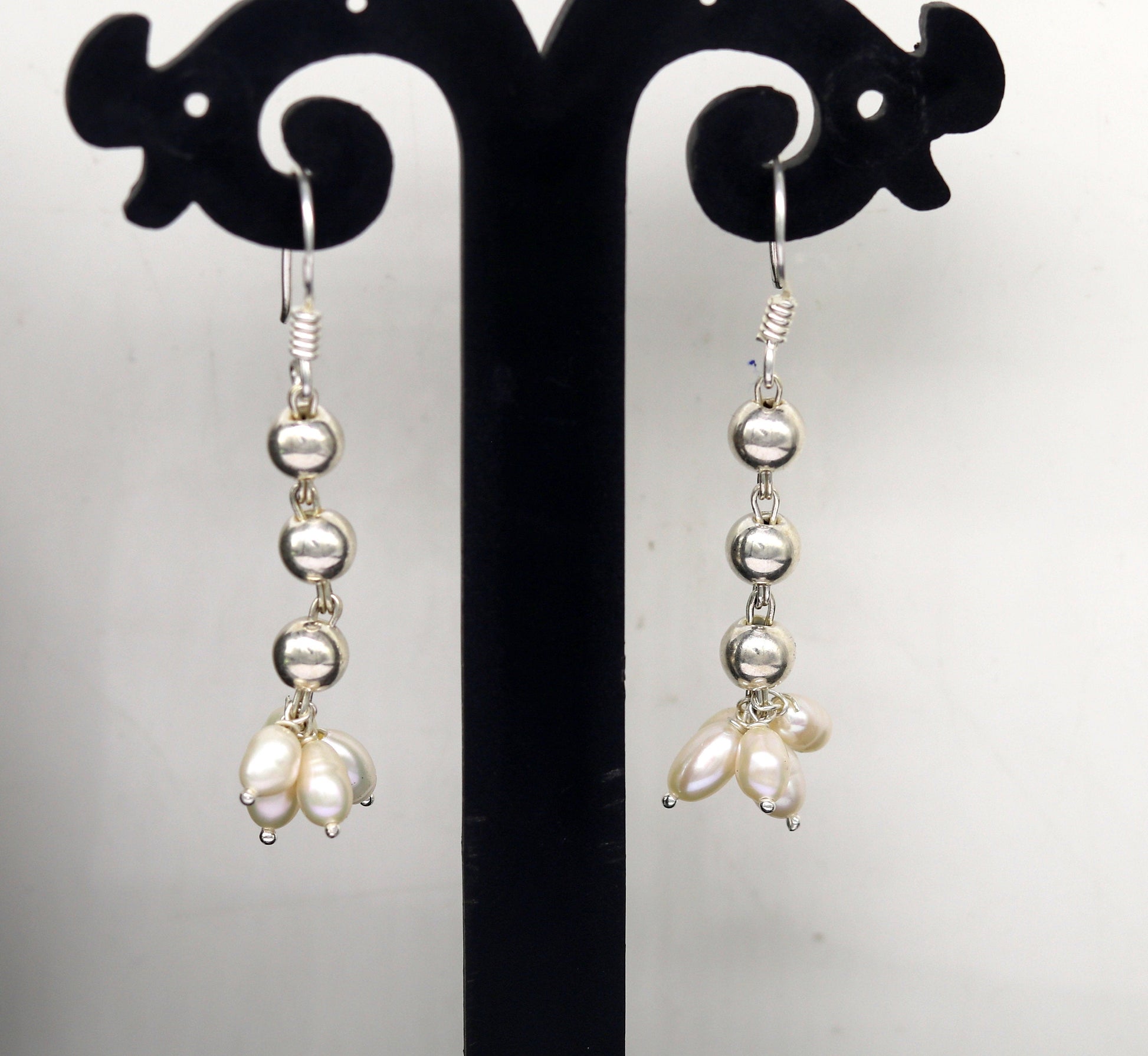 925 sterling silver handmade hoops earring with a natural freshwater pearl drop, perfect for bridesmaids and elegant occasions.