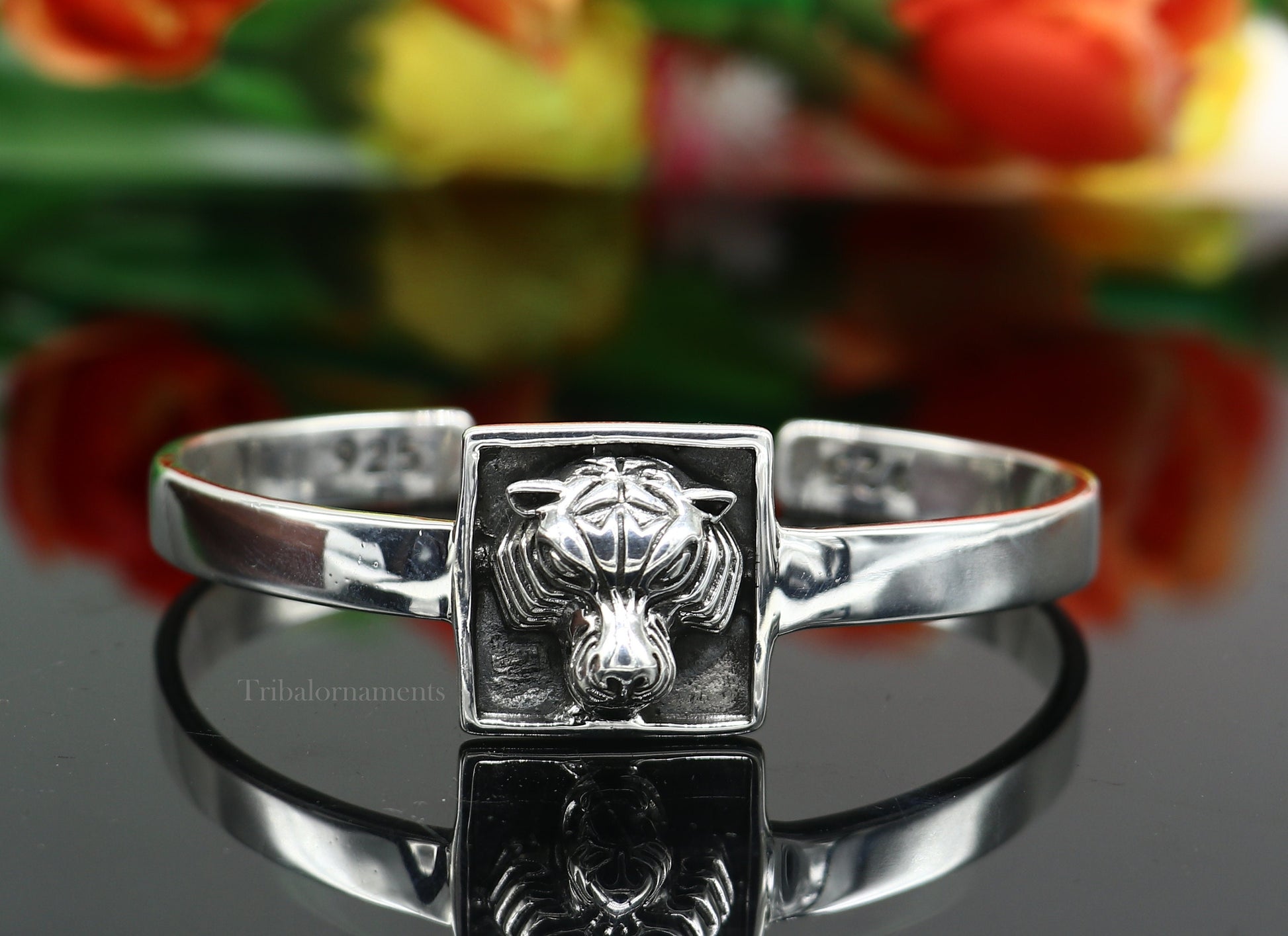 Sterling silver lion face design adjustable bangle cuff bracelet by TRIBAL ORNAMENTS, unisex ethnic jewelry, handmade in India