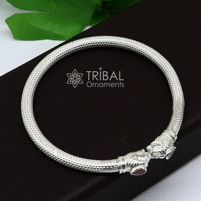 925 sterling silver handmade lion face kada bracelet by TRIBAL ORNAMENTS, lightweight cultural jewelry for men and girls.
