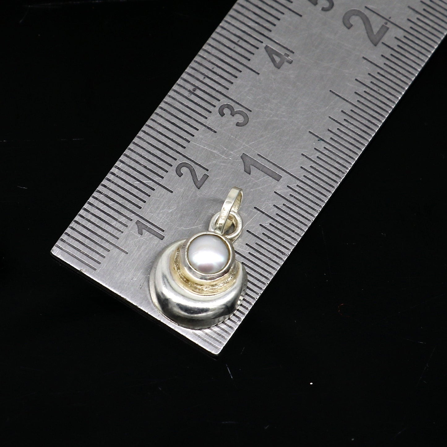 925 sterling silver handmade moon pendant with natural pearl, stunning unisex pearl moon pendant, best gifting jewelry from india ssp650 - TRIBAL ORNAMENTS