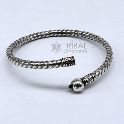 Sterling silver ball design kada bracelet by TRIBAL ORNAMENTS, lightweight and trendy jewelry for men and girls, handmade and delicate.