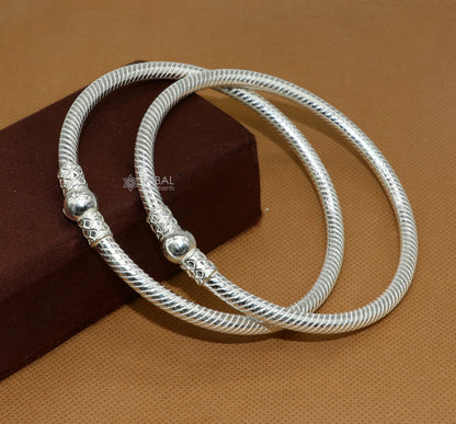 925 Sterling silver handmade traditional Indian women's foot kada ankle bracelet with plain design and tribal jewelry style.