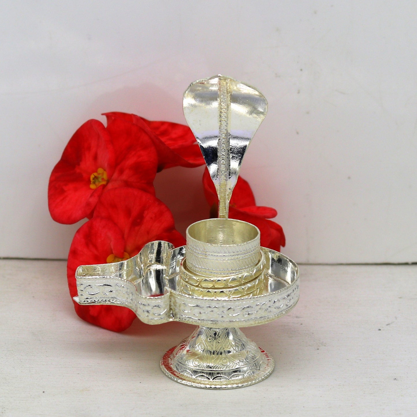 925 sterling silver handmade small Lord shiva-Linga Stand, silver utensil, silver puja temple art, shiva lingam stand with serpent su11 - TRIBAL ORNAMENTS