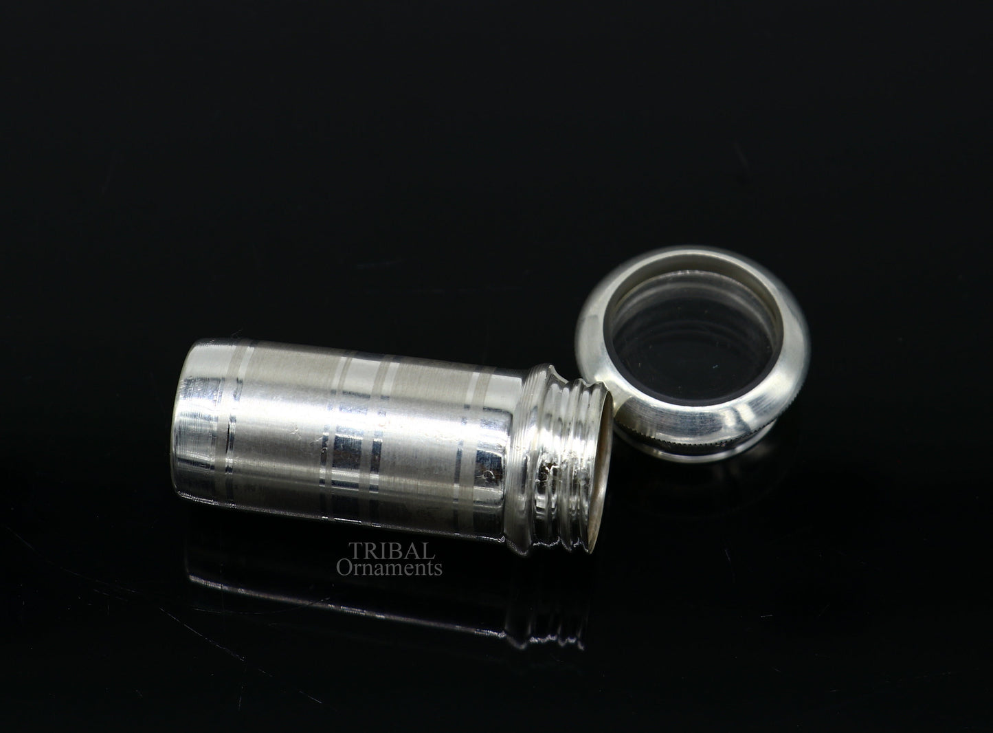 925 Sterling silver handmade small pill box with intricate tribal design, used as a tobacco or storage box for men's accessories.