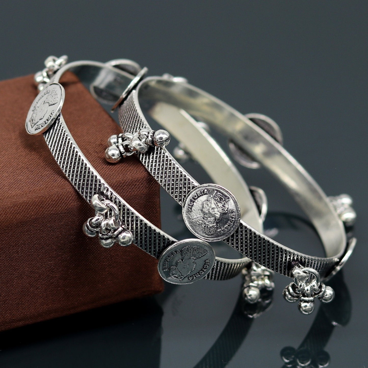 925 sterling silver handmade stunning Victoria empress coin design Bangles bracelet kada, best brides tribal belly jewelry nba155 - TRIBAL ORNAMENTS