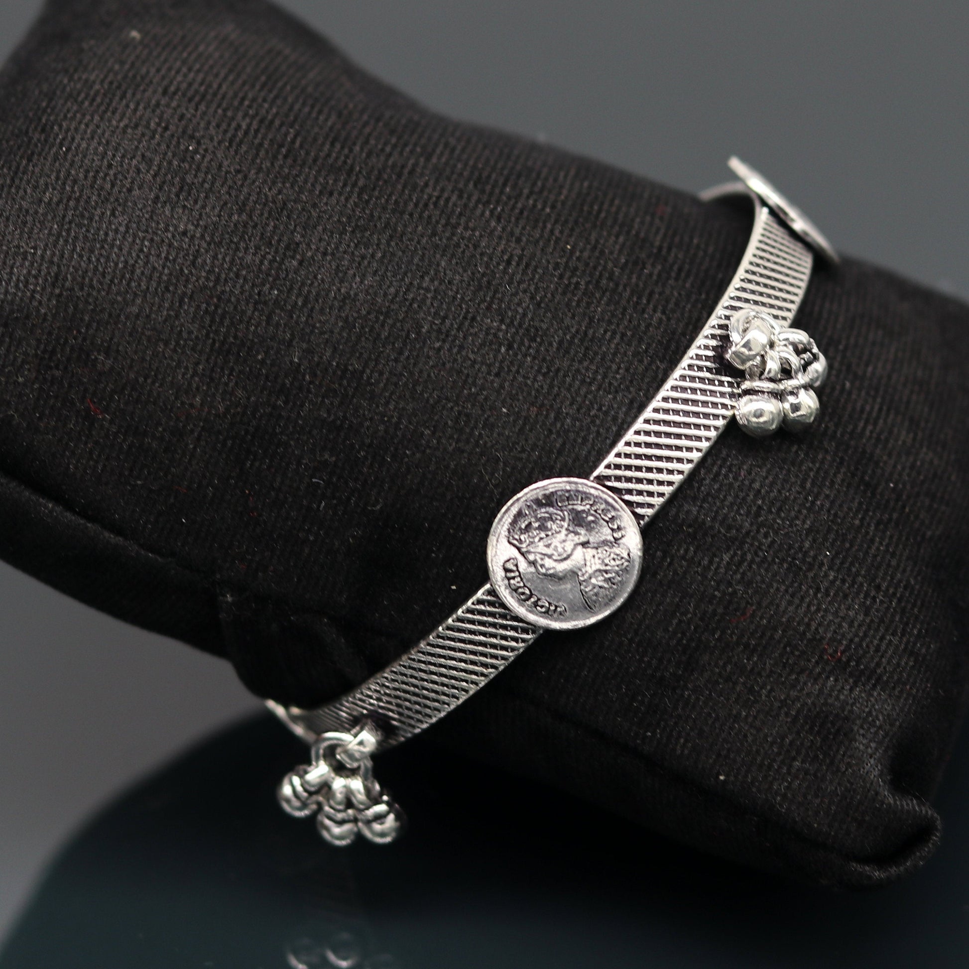 925 sterling silver handmade stunning Victoria empress coin design Bangles bracelet kada, best brides tribal belly jewelry nba155 - TRIBAL ORNAMENTS