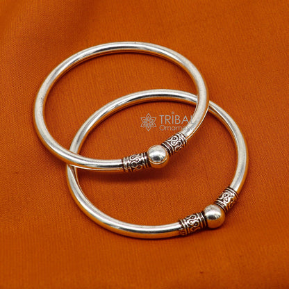 Sterling silver tribal design kada bracelet for men and girls, lightweight and handmade jewelry by TRIBAL ORNAMENTS.