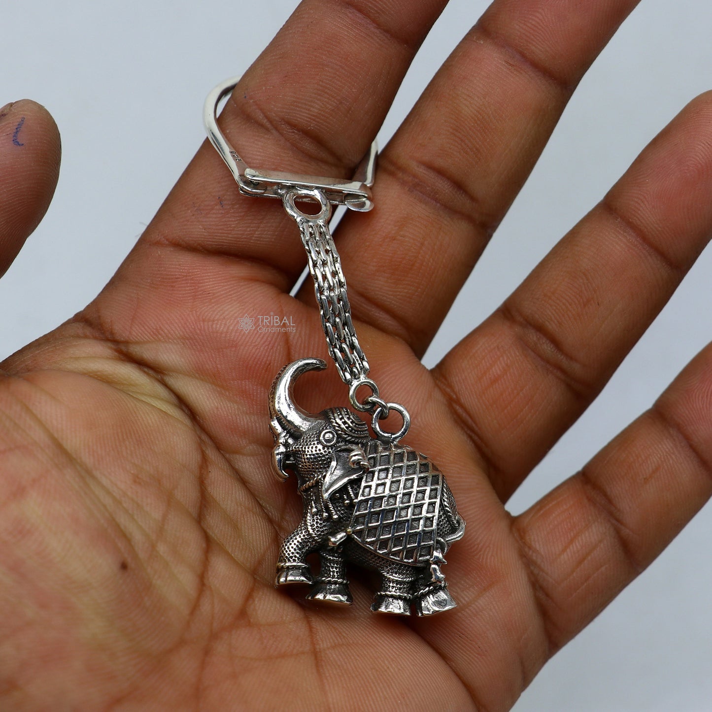 925 Sterling silver vintage elephant key chain by TRIBAL ORNAMENTS, featuring intricate design and solid craftsmanship, perfect for gifting.