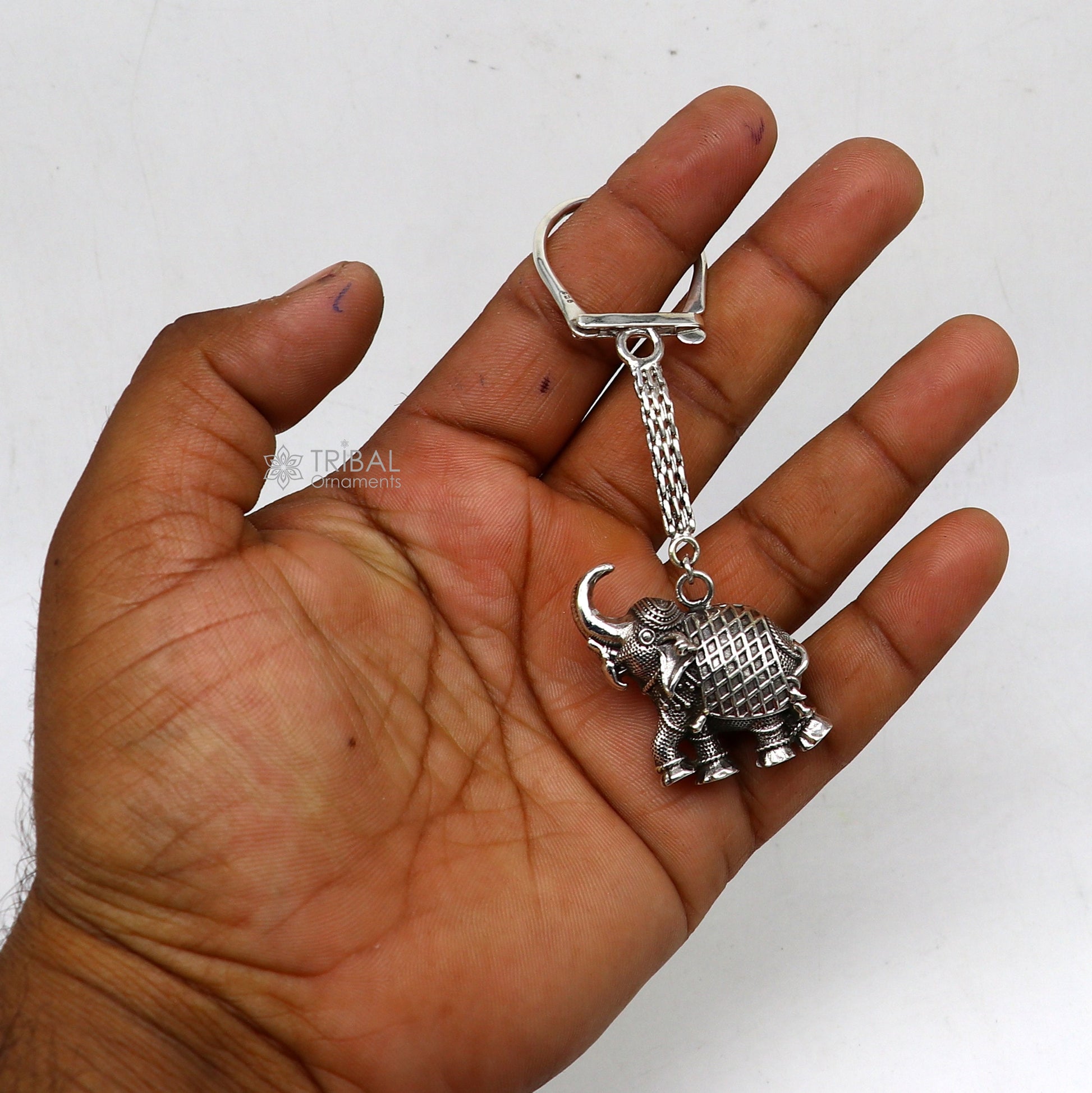 925 Sterling silver vintage elephant key chain by TRIBAL ORNAMENTS, featuring a solid, handcrafted, stylish unisex silver accessory.