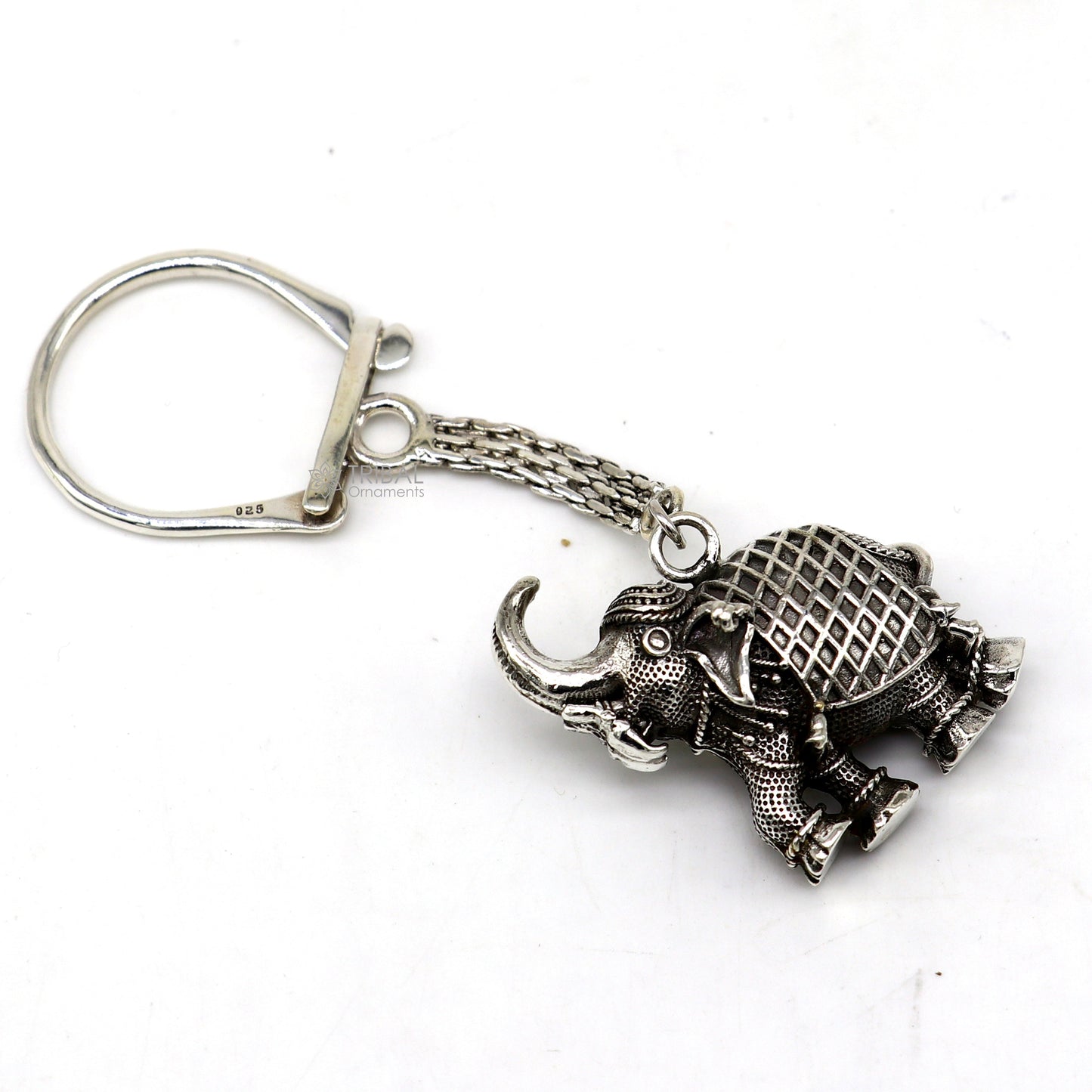 925 Sterling silver vintage elephant key chain by TRIBAL ORNAMENTS, featuring a detailed solid design, perfect for unisex gift accessories.