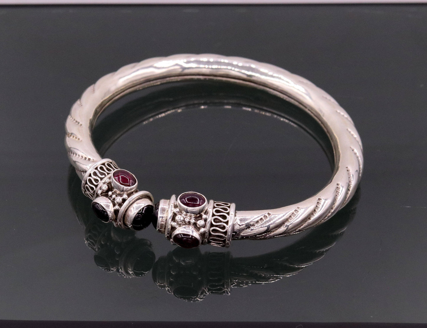 Vintage 925 sterling silver tribal bangle bracelet with antique design, unisex jewelry suitable for gifting or belly dance accessories.