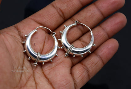 Sterling silver handmade vintage ethnic hoop earrings with Bali tribal design, perfect for belly dance or ethnic jewelry styles.