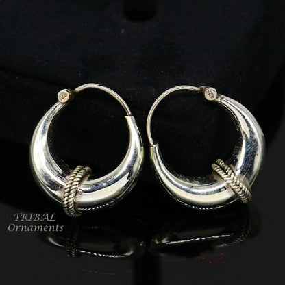 Handmade 925 sterling silver vintage ethnic hoops earrings with intricate Bali tribal design, perfect for belly dance or traditional Indian jewelry.