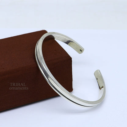 925 sterling silver unisex bangle cuff bracelet with a plain vintage design, handcrafted tribal jewelry by TRIBAL ORNAMENTS.