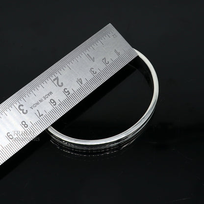 925 sterling silver unisex bangle cuff bracelet with a plain vintage design, handmade tribal jewelry by TRIBAL ORNAMENTS.