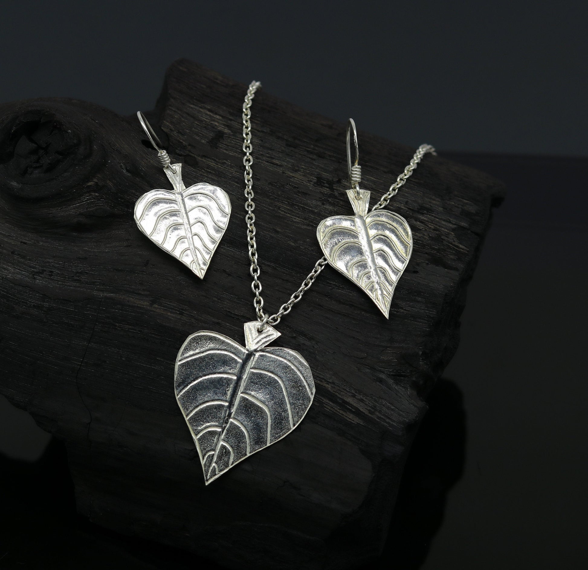 Sterling silver heart-shaped peepal tree leaves pendant necklace and hoops earrings, tribal brides and belly dance jewelry.