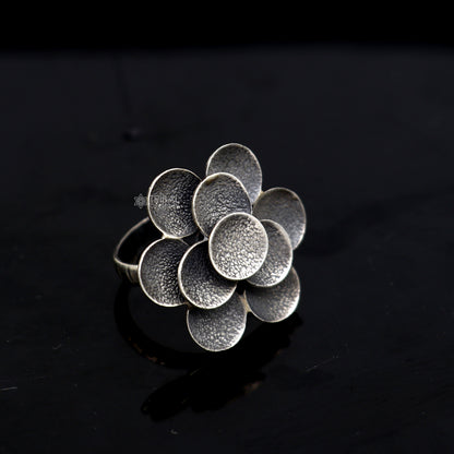 Handmade 925 sterling silver Indian tribal floral design adjustable ring, vintage style belly dance jewelry by TRIBAL ORNAMENTS.