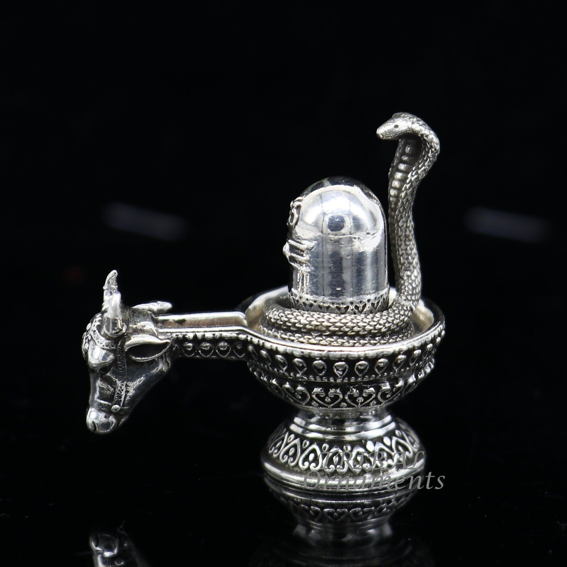 925 sterling silver lord Shiva lingam Jalheri, Divine Shiva lingam at home temple puja worshipping article from India su994 - TRIBAL ORNAMENTS