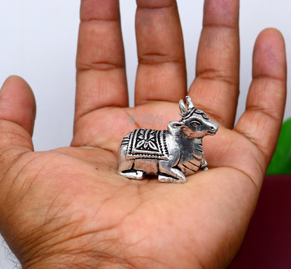 Small handmade 925 sterling silver Lord Shiva Nandi Maharaj figurine for puja, divine Nandi statue, crafted by TRIBAL ORNAMENTS