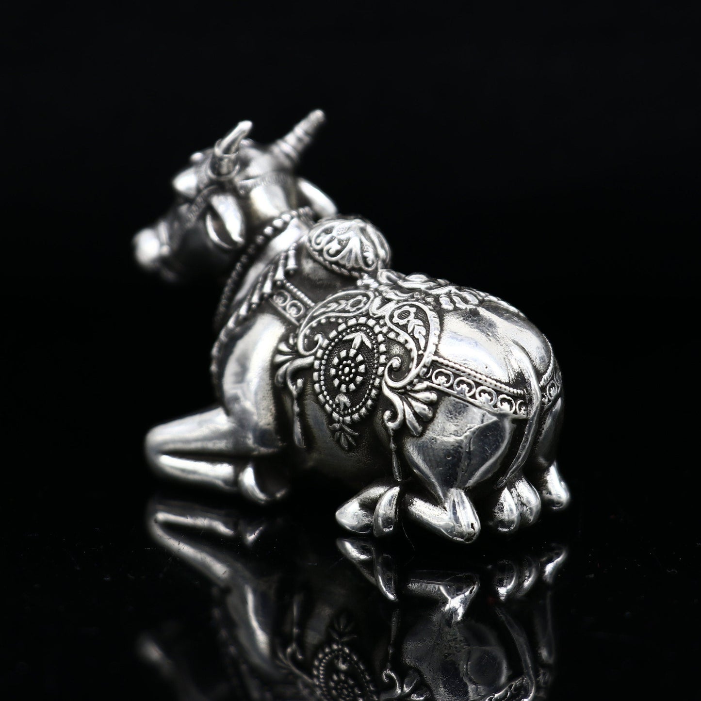 925 Sterling silver Lord Shiva Vahan Nandi Maharaj handmade small article for puja, best gift for lord Shiva, divine Nandi statue Art621 - TRIBAL ORNAMENTS