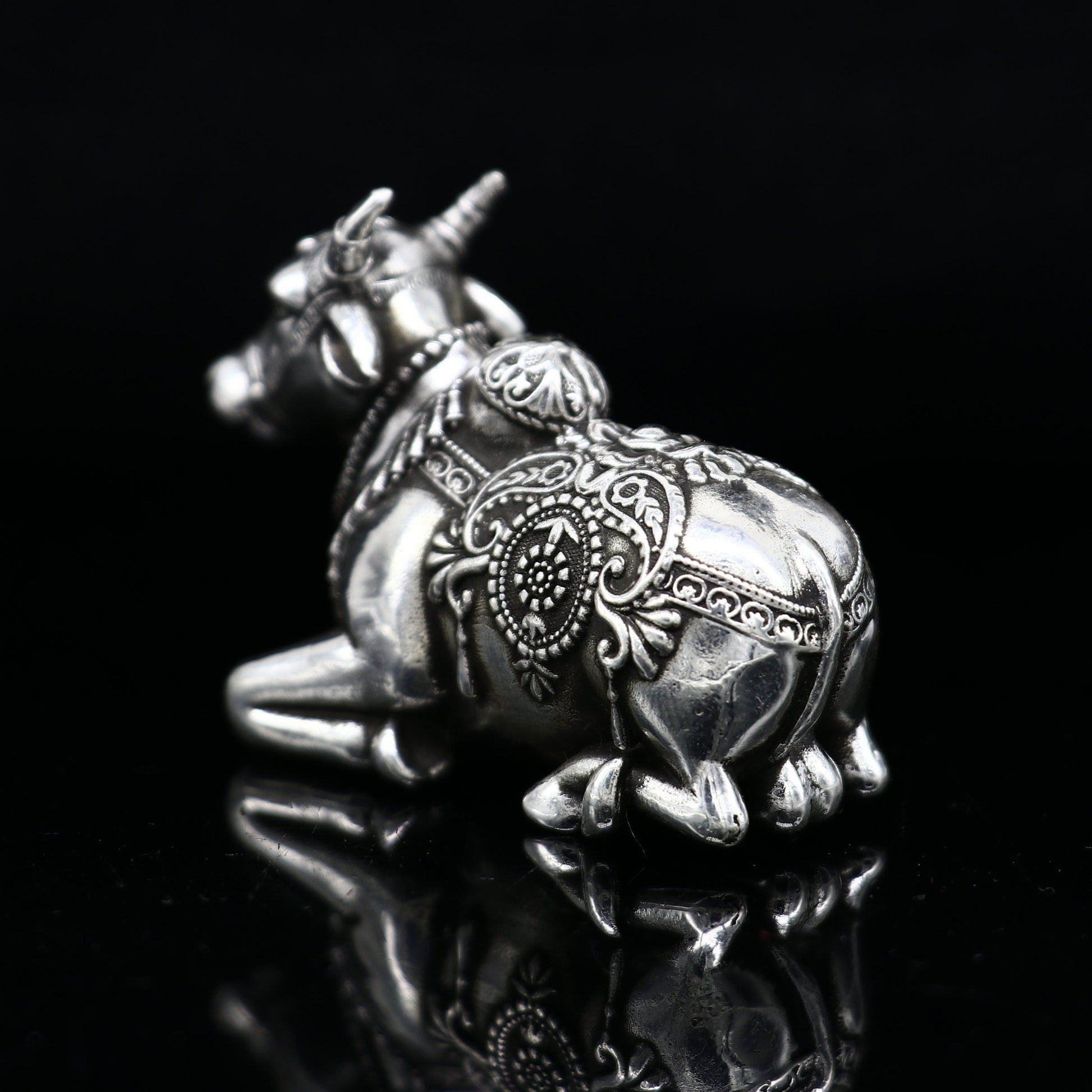 925 Sterling silver Lord Shiva Vahan Nandi Maharaj handmade small article for puja, best gift for lord Shiva, divine Nandi statue Art621 - TRIBAL ORNAMENTS