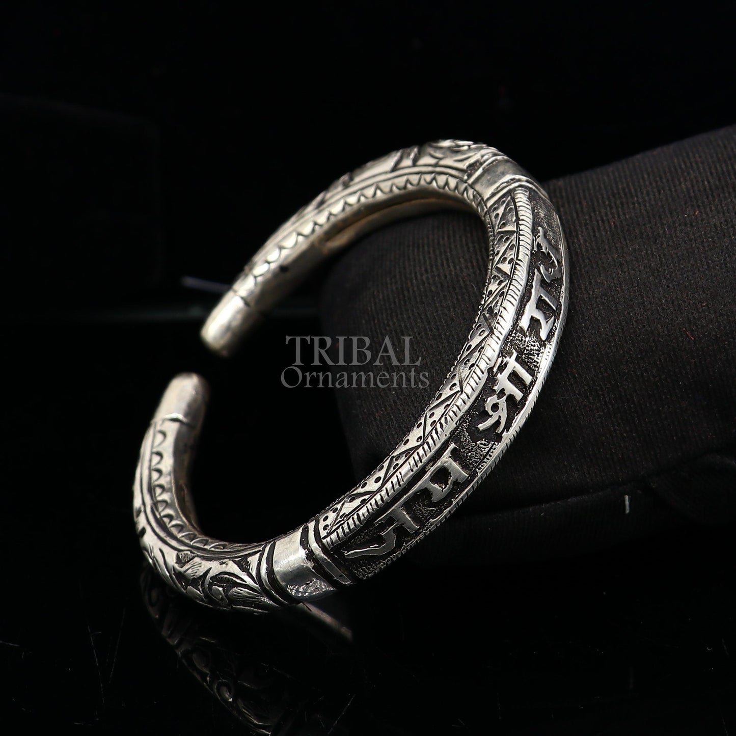 925 Sterling silver handmade Nakshi work "Jai Shree Radhe" Goddess Radha mantra bracelet kada divine unisex tribal ethnic jewelry nsk654 - TRIBAL ORNAMENTS