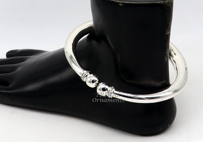Sterling silver foot bracelet ankle kada with shiny, plain design, suitable for belly dance jewelry, unisex style by TRIBAL ORNAMENTS.