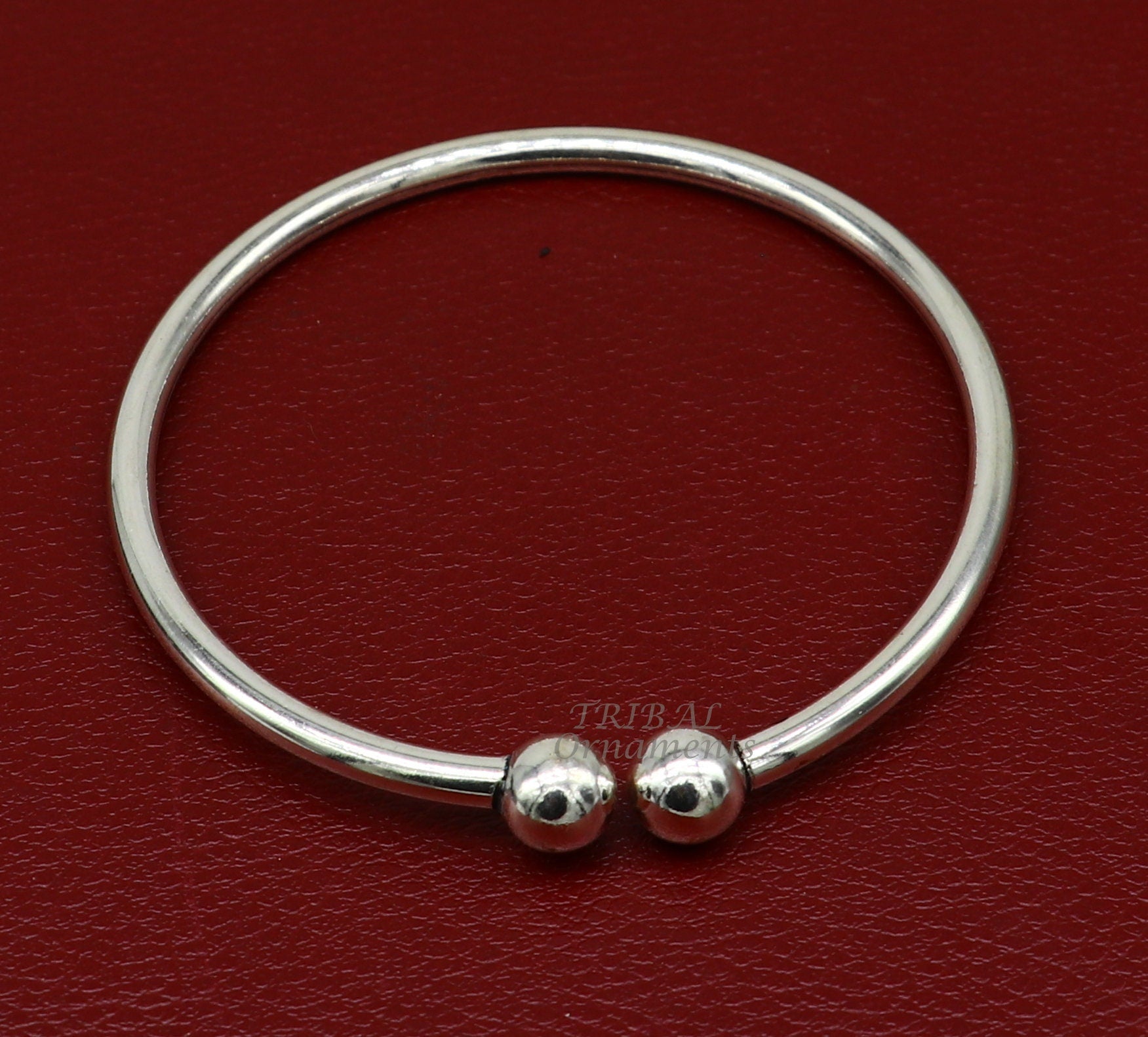 Sterling silver round bangle bracelet with shiny, customized design, stylish for brides and belly dance jewelry by Tribal Ornaments.