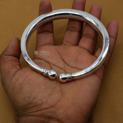 Sterling silver foot bracelet with shiny, plain design, tribal ankle kada jewelry for unisex wear by TRIBAL ORNAMENTS.