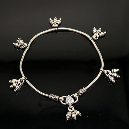 Sterling silver snake chain ankle bracelet with single line design, perfect for belly dance and trendy foot jewelry.