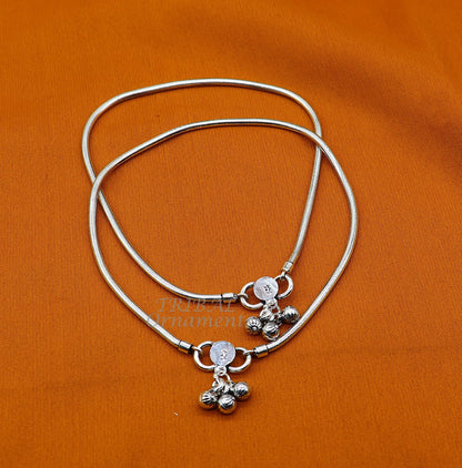 925 sterling silver snake chain ankle bracelet with a sleek, modern design, featuring a trendy foot jewelry style.