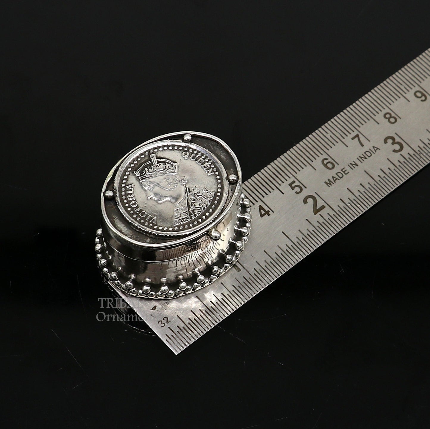 925 sterling silver Stunning Victoria queen coin design trinket box, kajal eyeliner box, Sindur box brides gift silver box stb748 - TRIBAL ORNAMENTS