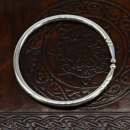 925 sterling silver Superior Quality Graceful Design Glossy Plain solid Bracelet Kada for Men and women's gifting nssk373 - TRIBAL ORNAMENTS