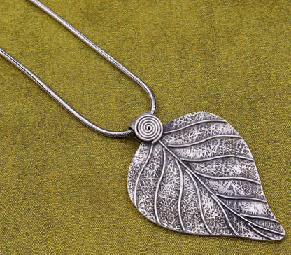 925 Sterling silver handmade tree leaf design modern trendy look ethnic pendant, charm necklace, temple jewelry gifting to her india nsp354 - TRIBAL ORNAMENTS