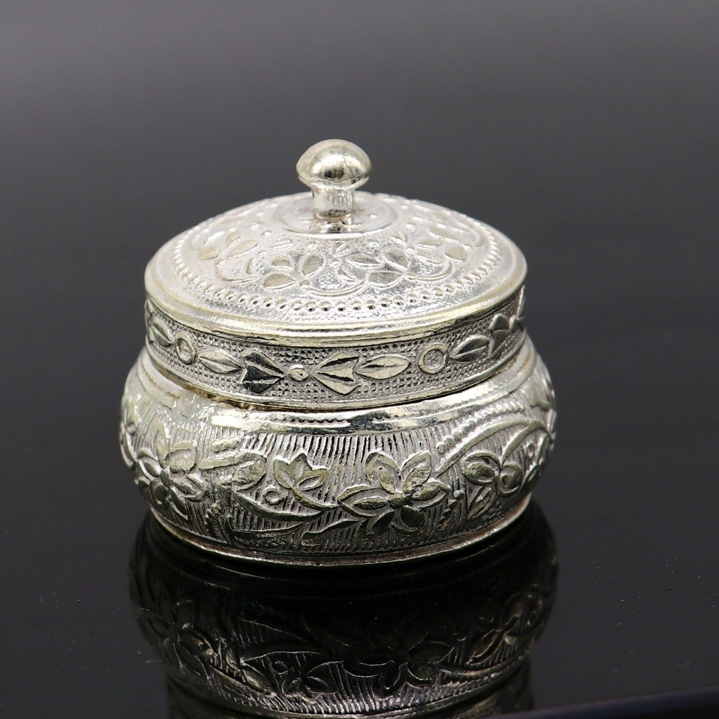 925 sterling silver unique antique design handmade brides eyes kajal box, surma box, kumkum sindur box, small trinket box article stb112 - TRIBAL ORNAMENTS